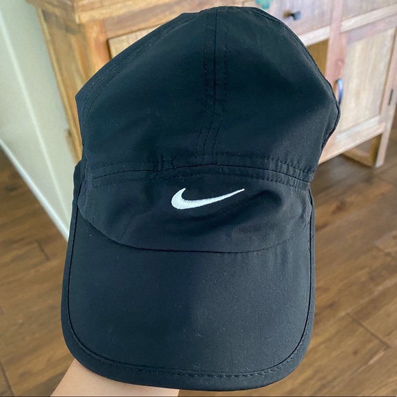 Womens Dri-fit Feather Light Hat